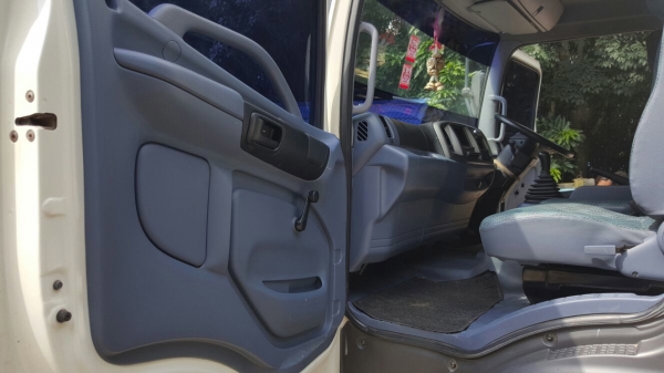 รถฮีโน่ 6 ล้อดั้ม FC9J 175 แรงม้า. ปี 52    สนใจติดต่อ  081 - 6079515