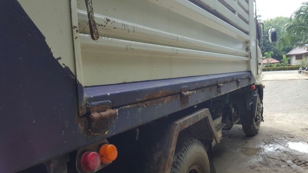 รถฮีโน่ 6 ล้อดั้ม FC9J 175 แรงม้า. ปี 52    สนใจติดต่อ  081 - 6079515