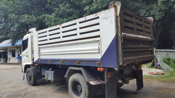 รถฮีโน่ 6 ล้อดั้ม FC9J 175 แรงม้า. ปี 52    สนใจติดต่อ  081 - 6079515