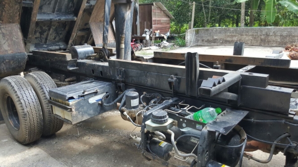 รถฮีโน่ 6 ล้อดั้ม FC9J 175 แรงม้า. ปี 52    สนใจติดต่อ  081 - 6079515