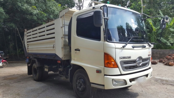 รถฮีโน่ 6 ล้อดั้ม FC9J 175 แรงม้า. ปี 52    สนใจติดต่อ  081 - 6079515