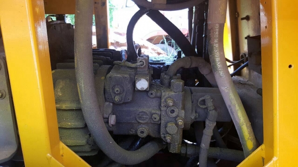 ขายรถบดสั่นสะเทือน ล้อหนาม DYNAPAC 4X4 เอกสารเล่มทะเบียนครบ ราคาต่อรองได้ ขายรถบดสั่นสะเทือน ล้อหนาม DYNAPAC 4X4 เอกสารเล่มทะเบียนครบ ราคาต่อรองได้