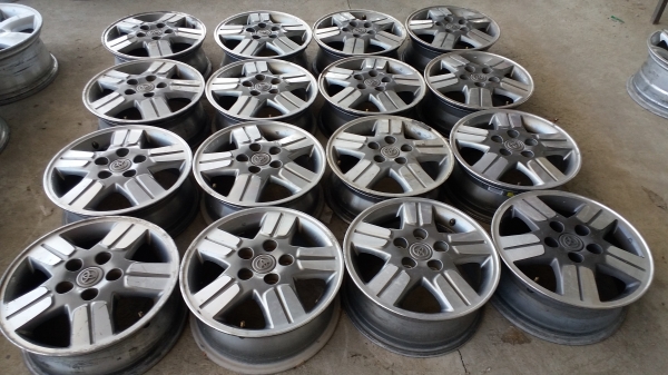 ล้อ toyota ขอบ 15 ชุดล่ะ 3800