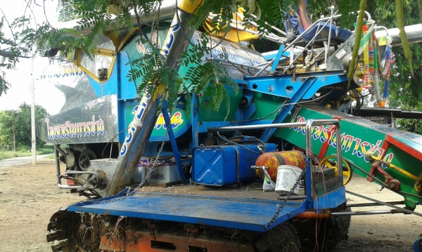 ขายรถเกี่ยว ไทยเจริญการช่าง ขายรถเกี่ยว ไทยเจริญการช่าง