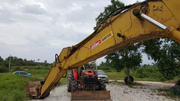 KOBELCO 200//3 รถพร้อมใช้ตามสภาพรถทำงานเร็ว KOBELCO 200//3 รถพร้อมใช้ตามสภาพรถทำงานเร็ว