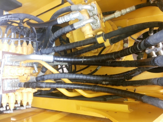 ขายKOMATSU  PC200-8MO