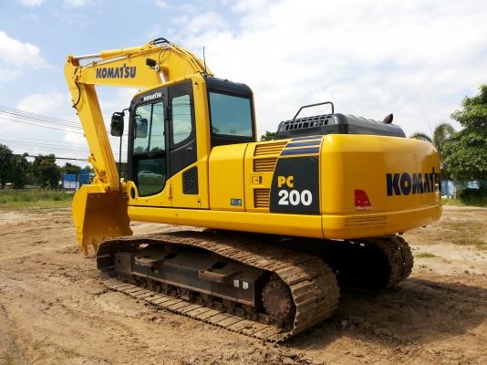 ขายKOMATSU  PC200-8MO