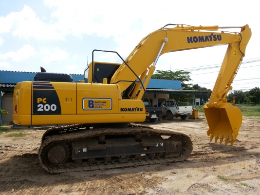 ขายKOMATSU  PC200-8MO