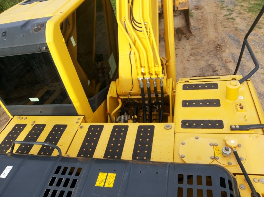 ขายKOMATSU  PC200-8MO