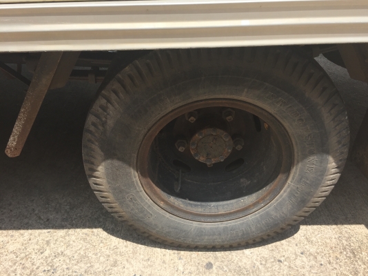 6ล้อตู้แห้ง130แรงIsuzu NKR71LY52EU5-71037181...รถปี50ห้างแท้สภาพดี....