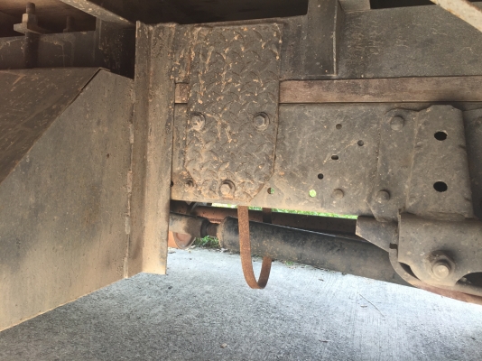 6ล้อตู้แห้ง130แรงIsuzu NKR71LY52EU5-71037181...รถปี50ห้างแท้สภาพดี....