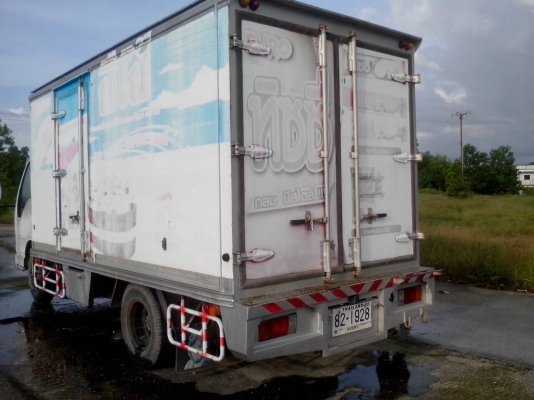 6ล้อตู้แห้ง130แรงIsuzu NKR71LY52EU5-71037181...รถปี50ห้างแท้สภาพดี....