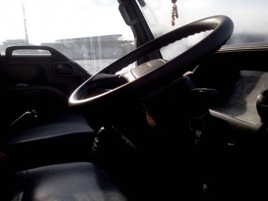 6ล้อตู้แห้ง130แรงIsuzu NKR71LY52EU5-71037181...รถปี50ห้างแท้สภาพดี....