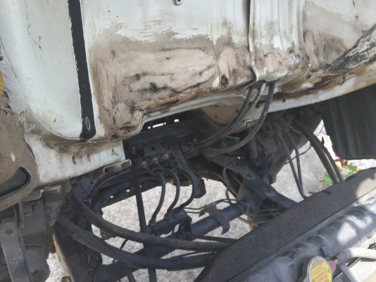 6ล้อตู้แห้ง130แรงIsuzu NKR71LY52EU5-71037181...รถปี50ห้างแท้สภาพดี....