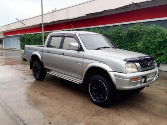 ขายแลก รถบ้าน  ใช้งานน้อย สภาพสวย 4 ประตู Mitsubishi grandis เครื่องยนต์ 2.8 ปี 2001 4x4 Super 2.8 GLS 4WD ยาง FB goodrich 4 เส้น เบรค ABS air bag สภาพพร้อมใช้งานทันที ราคาถูก เดิมๆ ขาย