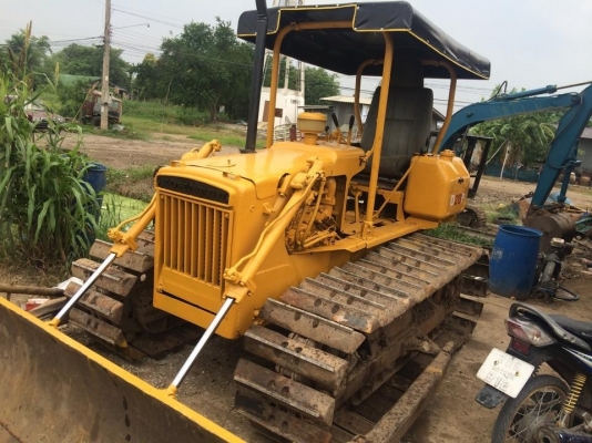 ขายD2-3 P สภาพสวย พร้อมใช้งาน เครื่องดีช่วงล่างดี ใบแทร็กเต็ม ราคาต่อรองได้