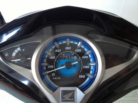 Wave125i โฉมล่าสุด ลายใหม่ วิ่ง7000 ปี57 (ของแถม 4 รายการ)