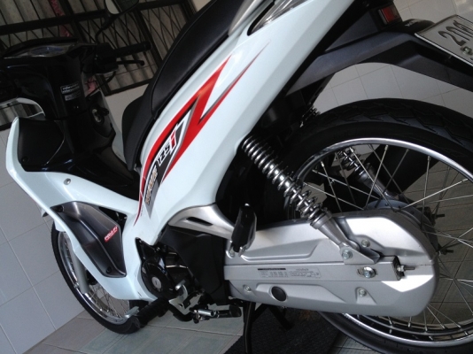 Wave125i โฉมล่าสุด ลายใหม่ วิ่ง7000 ปี57 (ของแถม 4 รายการ)
