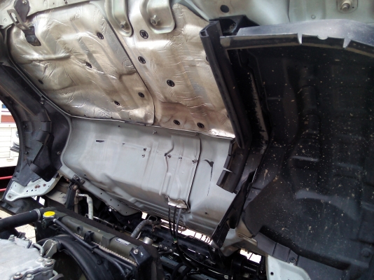 6 ล้อกลาง  *Euro.2*  ISUZU  NQR 175 แรงม้า+คอมมอนเรว *ยาว 5.50 ม.* รถสวยเดิม+พร้อมใช้งาน * รถห้างแท้ * มีเล่มพร้อมโอน *