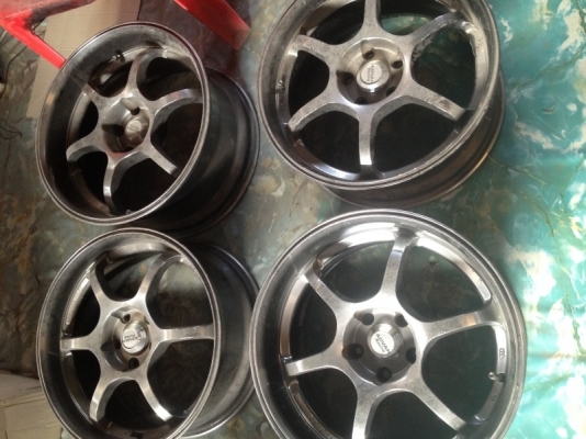 ขายล้อแม็ก 5 รู ขอบ 18 พร้อมยาง 245 40 18 245 50 18