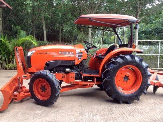ขายรถไถ Kubota L4708(4WD) พร้อมใบมีดและผานพรวนช้างDH246 พร้อมใช้งาน