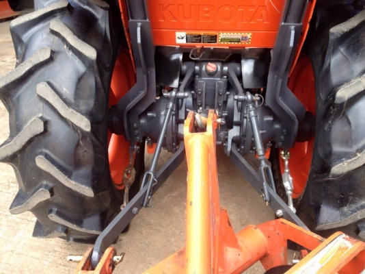 ขายรถไถ Kubota L4708(4WD) พร้อมใบมีดและผานพรวนช้างDH246 พร้อมใช้งาน