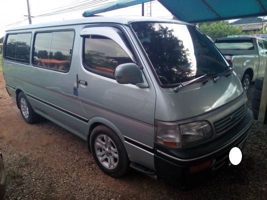 รถตู้พร้อมใช้งาน