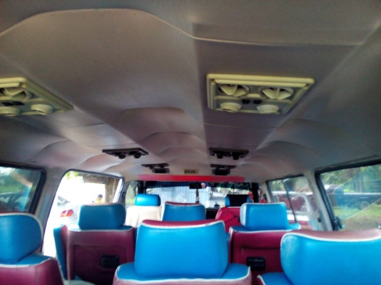 รถตู้พร้อมใช้งาน