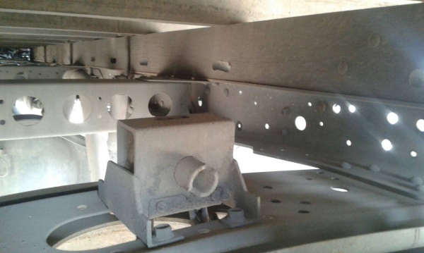 NPR130 แรงรถปี 50 รถสวยพร้อมใช้งาน เครื่องดี คัสชีงาม พร้อมคอกเหล็กต่อใหม่ ยาว 5 เมตร  เอกสารเล่มทะเบียนพร้อมโอน ราคา 650,000 ต่อรอง