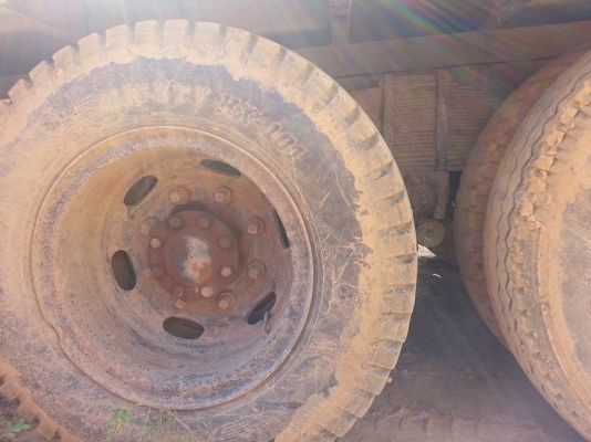 ขายเทรลเลอร์หัวยาว เครื่อง165แรง ช่วงล่างใหญ่FUSO มีบันไดไฮดรอลิกขึ้นรถเกี่ยว สภาพพร้อมใช้งาน เอกสารพร้อมโอน สนใจโทร 090-8588220คุณนะ 093-3258446คุณบิว หรือเข้าดูสินค้าอื่นๆได้ที่ www.truck.in.th/498 หรือเพจFacebook ณรงค์ ซื้อขายรถมือสอง (เว็บไซต์ส่วนตัว)