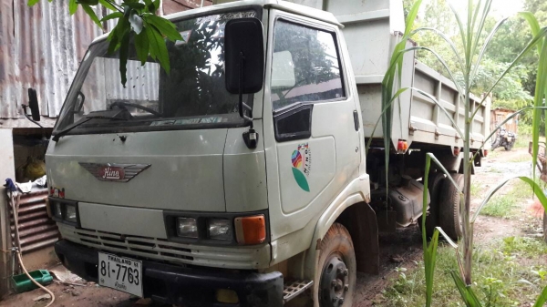 หกล้อ ฮีโน่ KM 777 ดั้ม5คิว แอร์เย็นๆ รถสภาพดีสวยพร้อมใช้ ทะเบียนพร้อมโอน