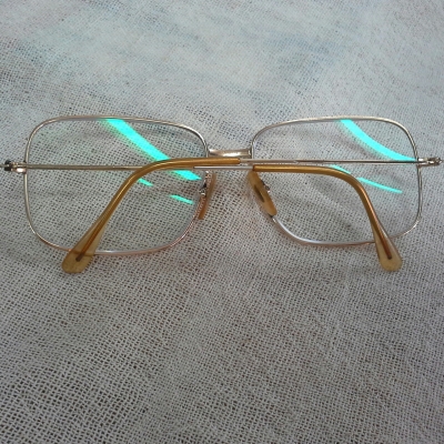 แว่นสายตายาวโกลด์ฟิลด์ในตำนาน MOREL made in France