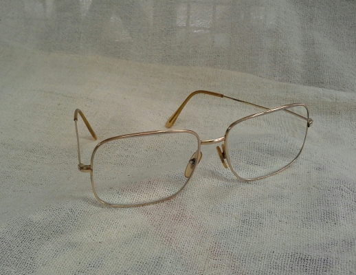 แว่นสายตายาวโกลด์ฟิลด์ในตำนาน MOREL made in France