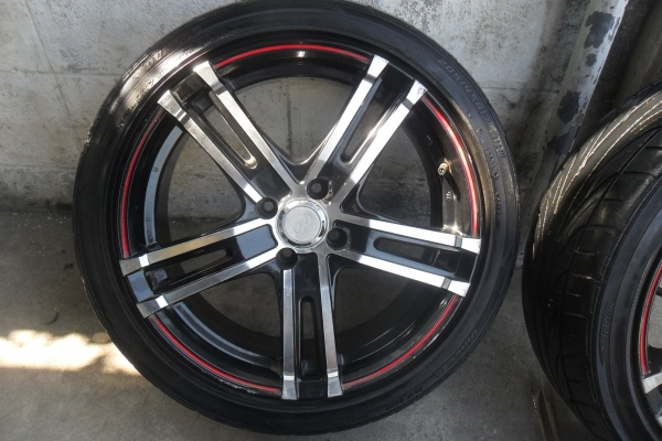 ล้อแม็ก 17นิ้ว 4รู100 พร้อมยาง สวยๆ 4 ล้อ ราคา 6400 บาท