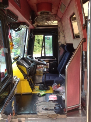 ขายรถบัสพัดลมทรงสามเสา 12 เมตร รับส่งพนักงานพร้อมใช้