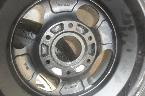 ล้อแม็ก 15นิ้ว 6รู พร้อมยาง สวยๆ 1 คู่ ราคา 2700 บาท ล้อแม็ก 15นิ้ว 6รู พร้อมยาง สวยๆ 1 คู่ ราคา 2700 บาท