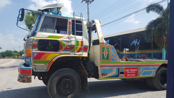 ขายรถเทรลเลอร์ 10 ล้อ HINO 2 เพลา เครื่อง EP100 = 280 แรงม้า บรรทุกรถเกี่ยวข้าว