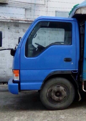 หกล้อ อีซูซุ NPR130โบว์ ปี46 ช่วงยาว5ม แอร์หนาว สภาพดีสวยบางเดิม ทะเบียนพร้อมโอน ราคา 435,000บ ต่อรองได้