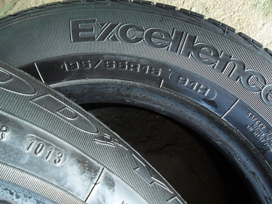 ยางขอบ15  กู๊ดเยียร์195-65-R15ลงพื้นปลายปี13(4เส้น2,400บ)