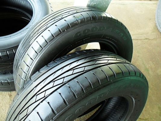ยางขอบ15  กู๊ดเยียร์195-65-R15ลงพื้นปลายปี13(4เส้น2,400บ)