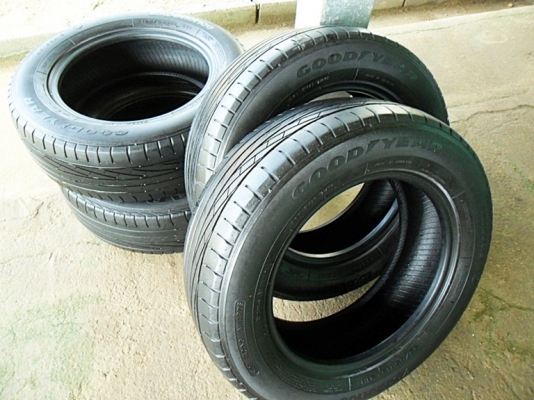 ยางขอบ15  กู๊ดเยียร์195-65-R15ลงพื้นปลายปี13(4เส้น2,400บ)