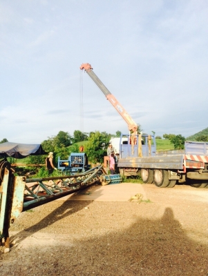 รับตอกเสาเข็มทั่วประเทศโดยปั้นจั่นตีนตะขบ,ปั้นจั่นราง, สามขา,ล้อยาง แบบมืออาชีพ093-5596627,085-7666984