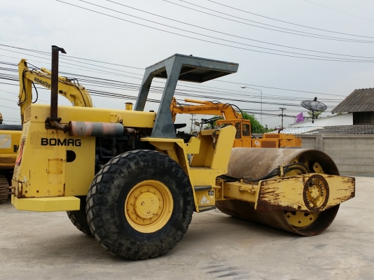 ขายรถบดอัดสั่นสะเทือนล้อหนาม 10 ตัน BOMAG BW212PD-2 รถเก่านอกนำเข้าจาก USA แท้ 100\% สภาพสวย ไม่เคยใช้งานไทย