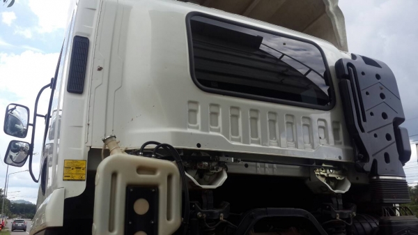 รถอีซูซุ 10 ล้อดั้ม FXZ 360 แรงม้า. ปี 54  ( รถวิ่ง 2xx,xxx กม. )    สนใจติดต่อ   081 - 6079515