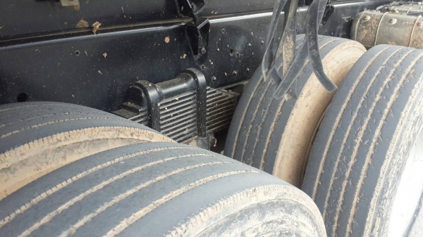 รถอีซูซุ 10 ล้อดั้ม FXZ 360 แรงม้า. ปี 54  ( รถวิ่ง 2xx,xxx กม. )    สนใจติดต่อ   081 - 6079515