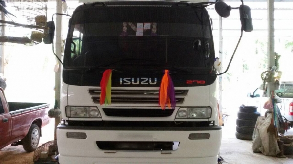 รถอีซูซุ 10 ล้อดั้ม FXZ 200 แรงม้า. ปี 50  ( รถวิ่ง 15x,xxx กม. )      สนใจติดต่อ   081 - 6079515