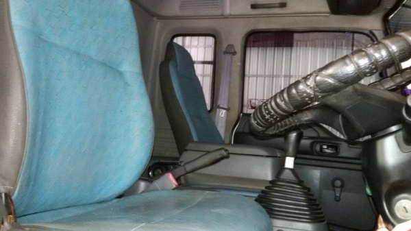 รถอีซูซุ 10 ล้อดั้ม FXZ 200 แรงม้า. ปี 50  ( รถวิ่ง 15x,xxx กม. )      สนใจติดต่อ   081 - 6079515