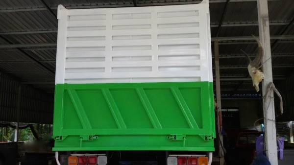 รถอีซูซุ 10 ล้อดั้ม FXZ 200 แรงม้า. ปี 50  ( รถวิ่ง 15x,xxx กม. )      สนใจติดต่อ   081 - 6079515