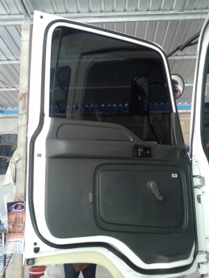 รถอีซูซุ 10 ล้อดั้ม FXZ 200 แรงม้า. ปี 50  ( รถวิ่ง 15x,xxx กม. )      สนใจติดต่อ   081 - 6079515