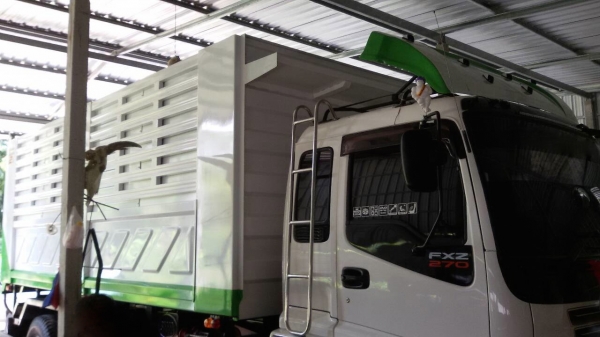 รถอีซูซุ 10 ล้อดั้ม FXZ 200 แรงม้า. ปี 50  ( รถวิ่ง 15x,xxx กม. )      สนใจติดต่อ   081 - 6079515